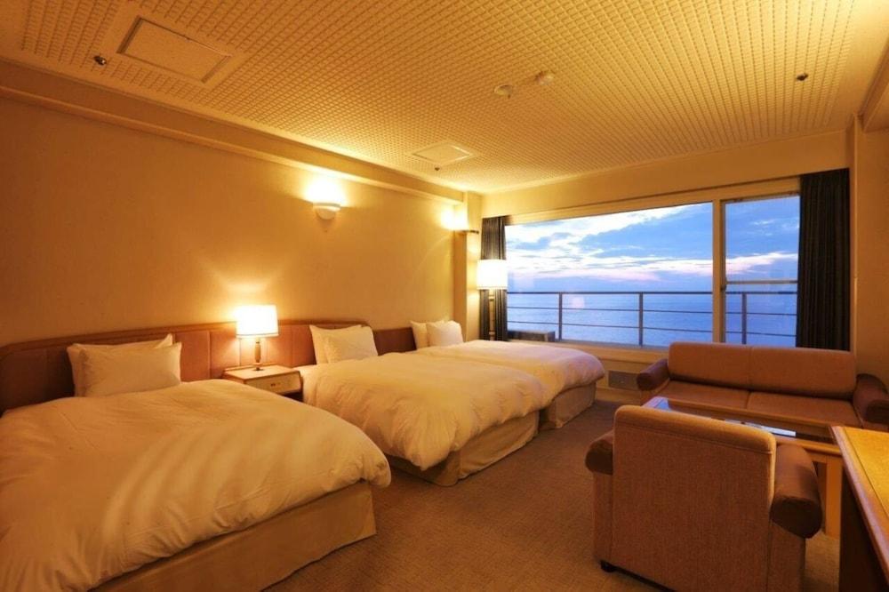 Shirahama Key Terrace Hotel Seamore Exterior photo